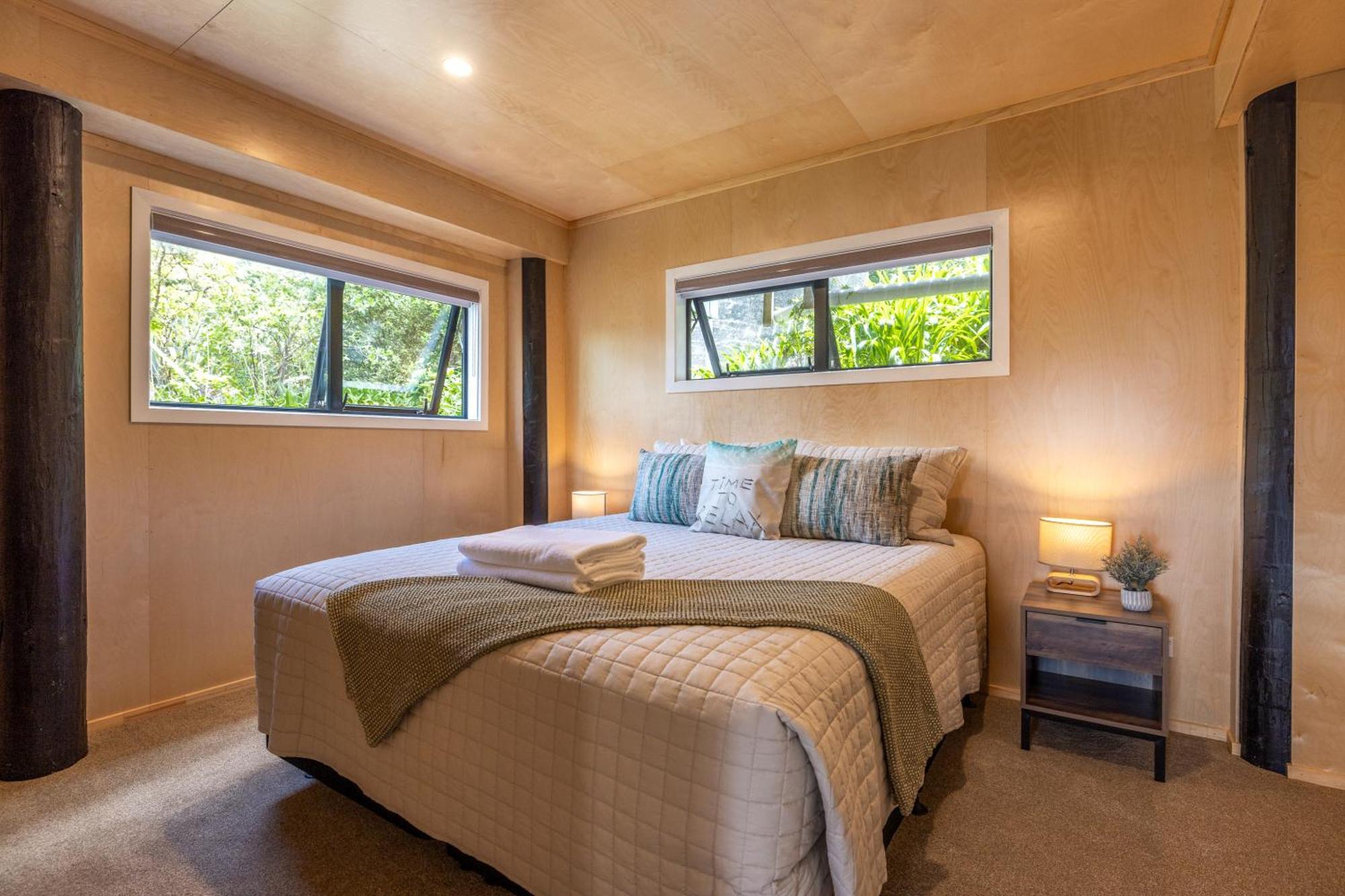 Church Bay Views - Stay Waiheke Oneroa 외부 사진
