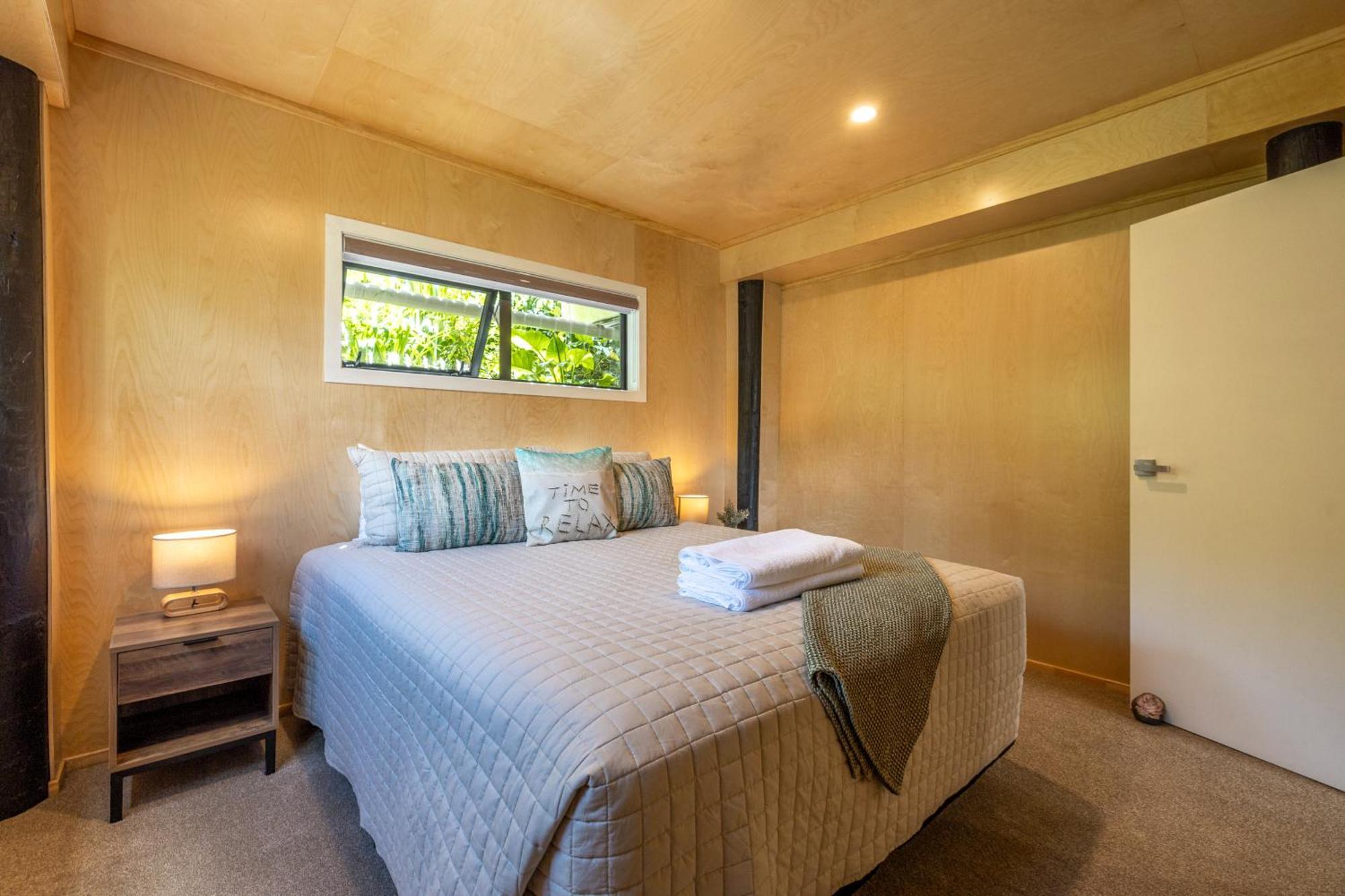 Church Bay Views - Stay Waiheke Oneroa 외부 사진
